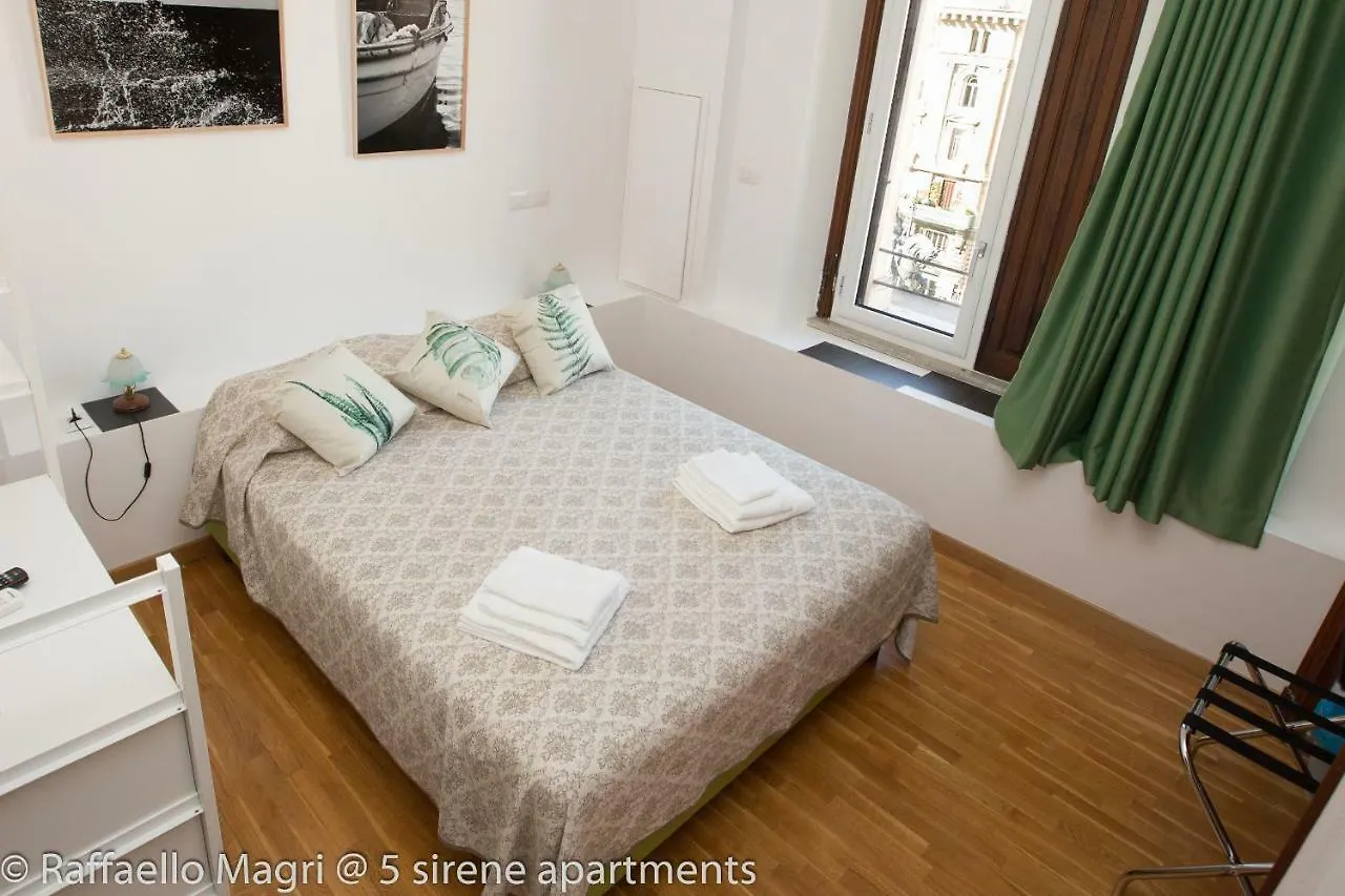 5 Sirene Bed & Breakfast Naples
