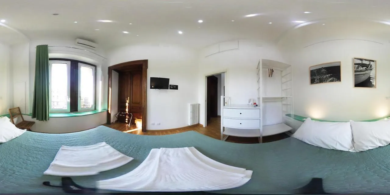 5 Sirene Bed & Breakfast Naples Italy