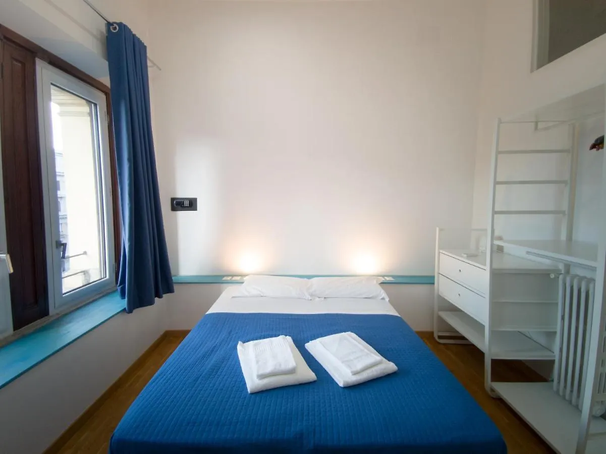 5 Sirene Bed & Breakfast Naples 3*,  Italy
