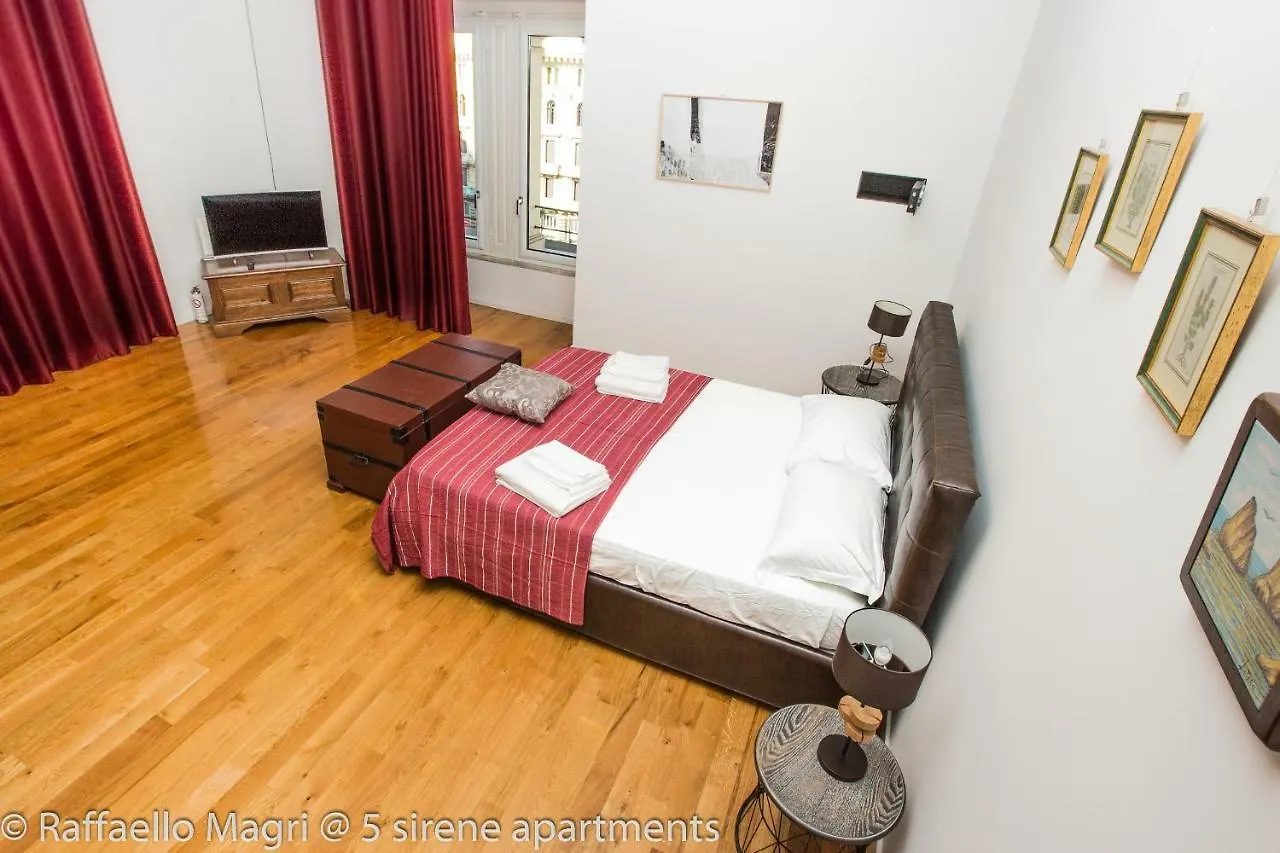 5 Sirene Bed & Breakfast Naples Italy
