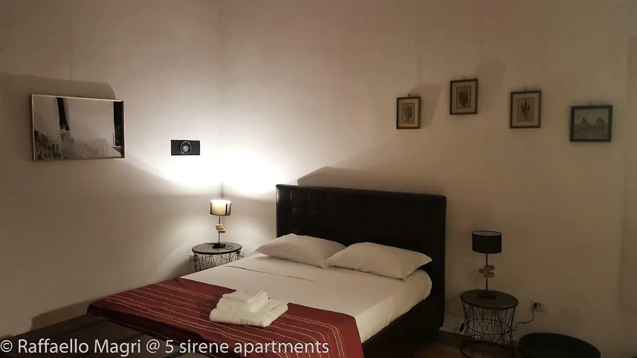 5 Sirene Bed & Breakfast Naples